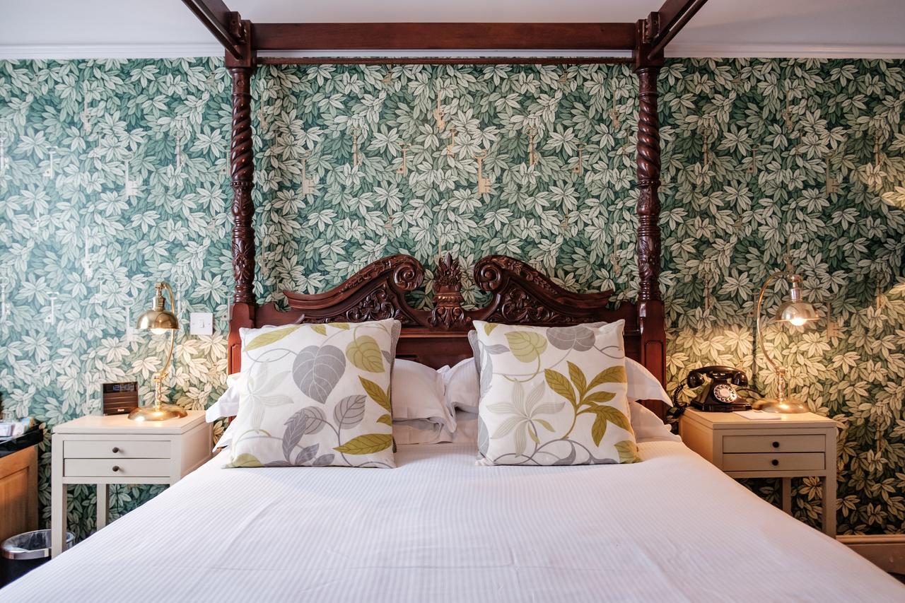 The Bull Hotel Брайдпорт Екстериор снимка