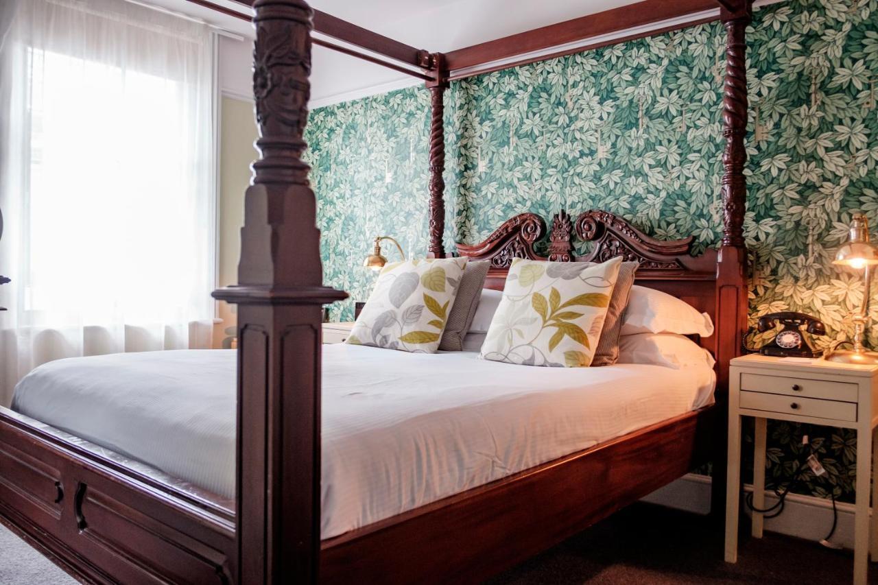 The Bull Hotel Брайдпорт Екстериор снимка