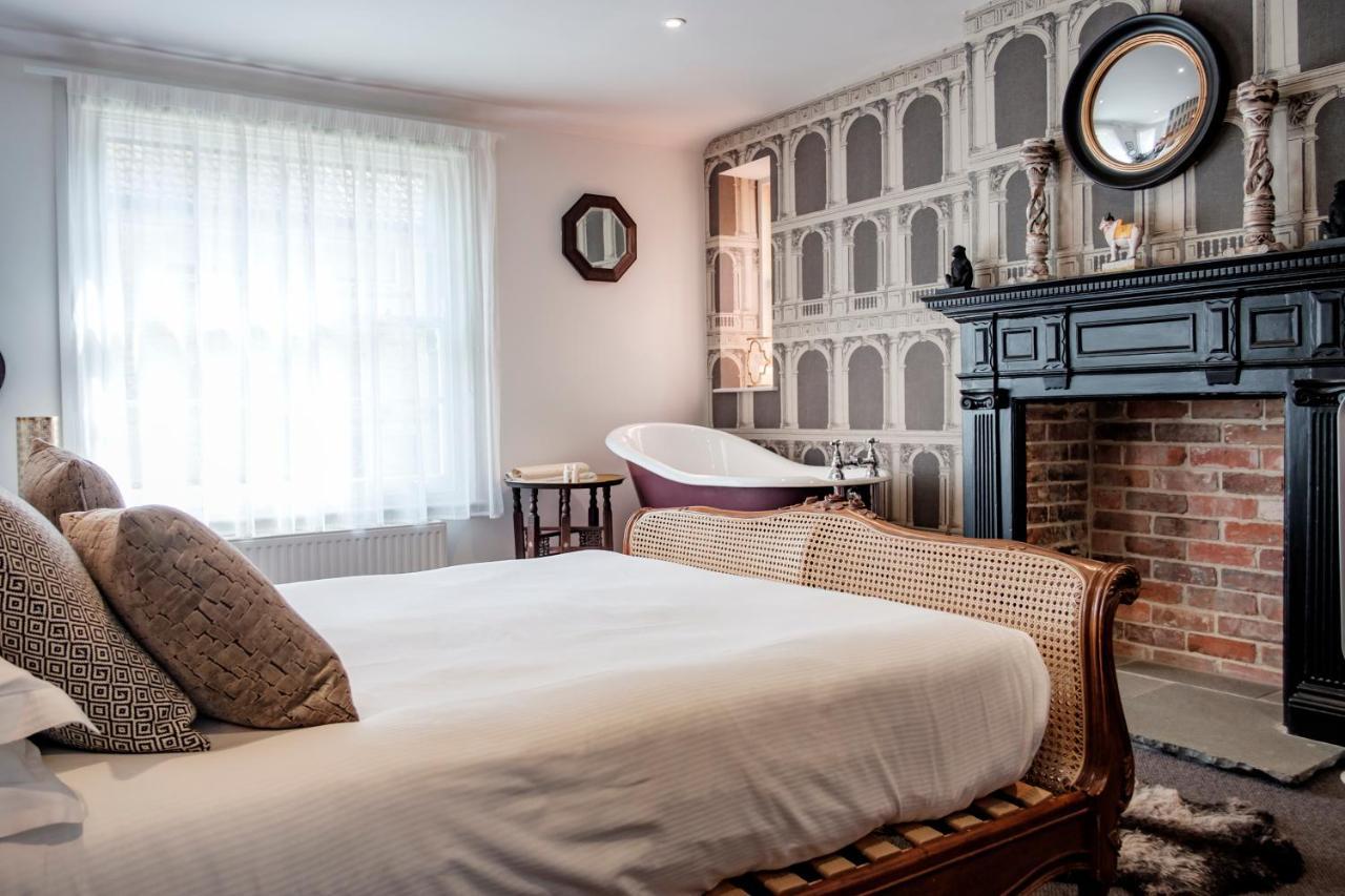 The Bull Hotel Брайдпорт Екстериор снимка