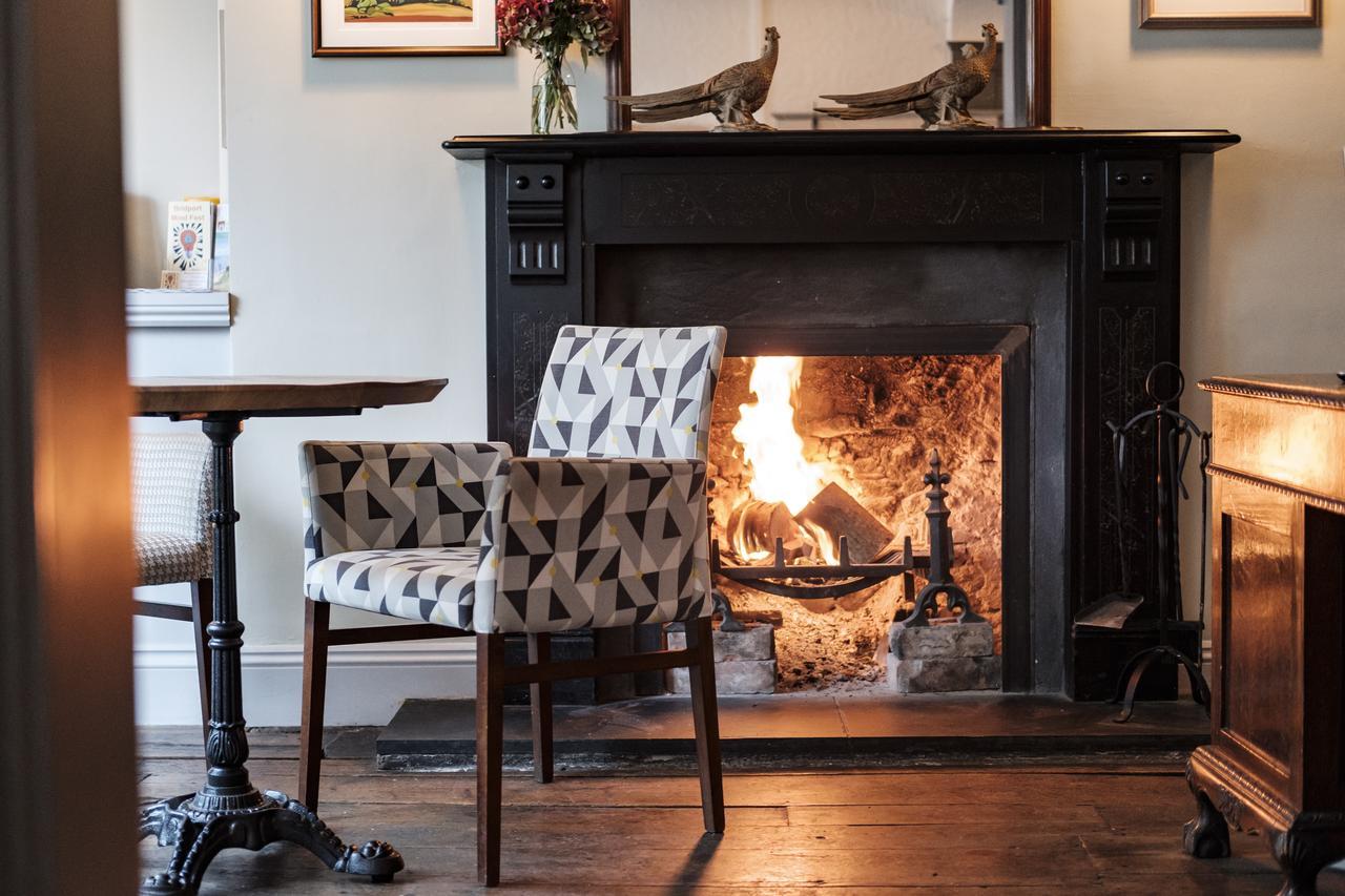The Bull Hotel Брайдпорт Екстериор снимка